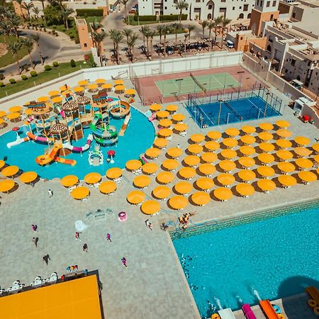 Pickalbatros The Palace Port Ghalib Esterno foto Aerial view of the resort