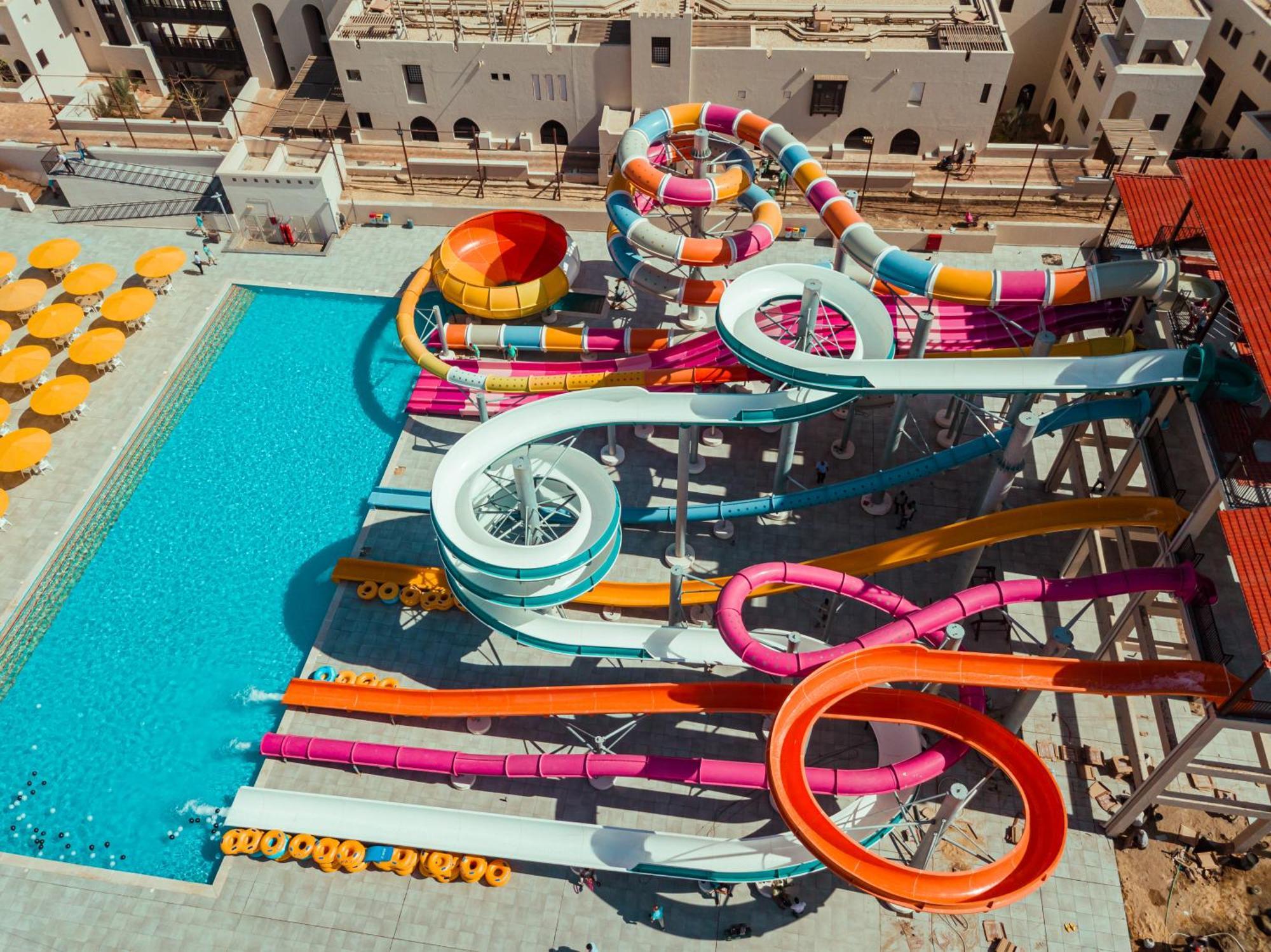 Pickalbatros The Palace Port Ghalib Esterno foto Aerial view of the water park